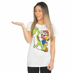 Fifth Sun GAMES Nintendo Super Mario Riding Yoshi T-shirt